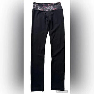 LULULEMON Straight Leg leggings pants (Measurements on photos)